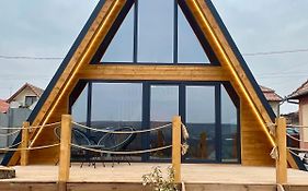 Saltwood A-Frame, Free Parking
